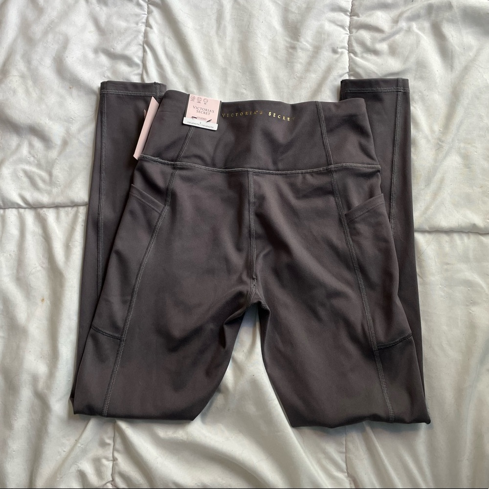 Victoria secret leggings with tags